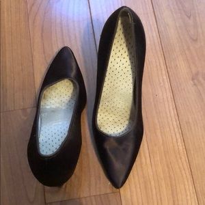 Brown dyed satin high heels